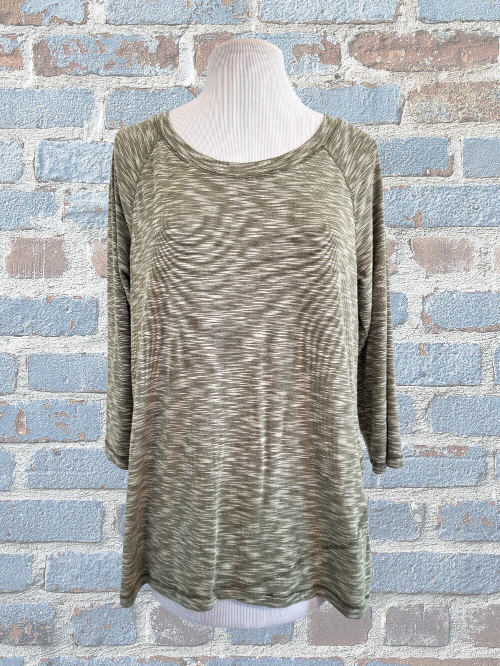 Christopher Banks Gray and White Pull Over Top Size Medium